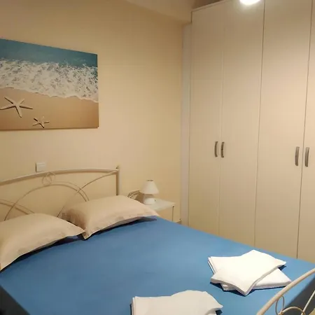 By The Beach Studio By Frangki Apartment Aegina